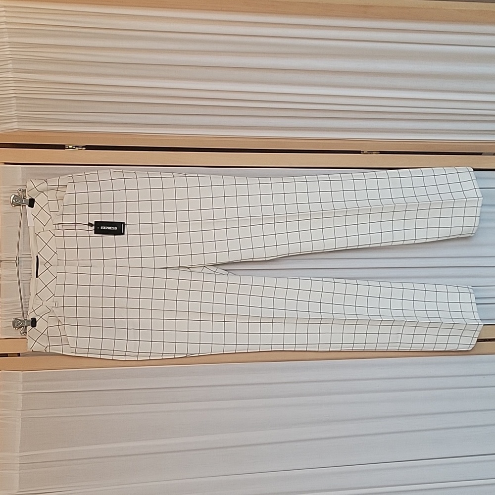 NWT Express Barely Boot Bootcut Low Rise Pants - Off White & Black Size 6 6R New